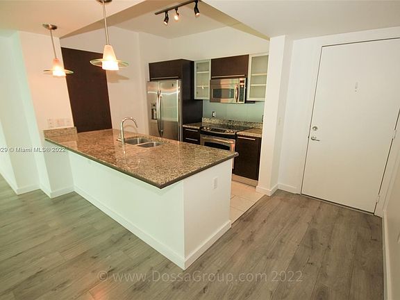 3rd image of 951 Brickell Ave APT 2505