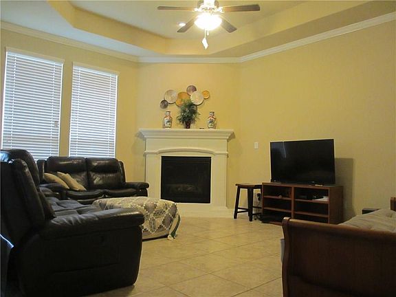 4th image of 2121 Skysail Ln