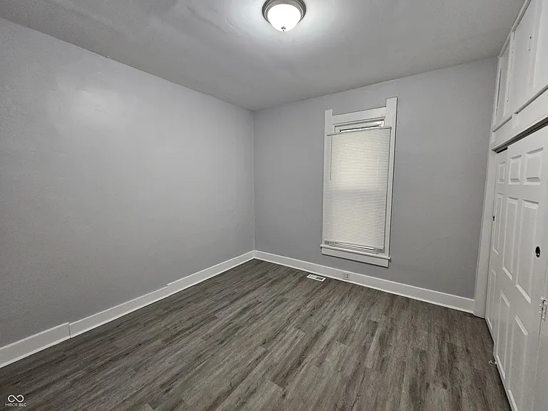 224 Iowa St — Photo 7