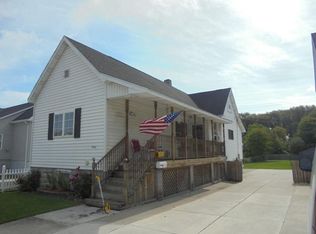 922 Ford Ave, Alpena, MI 49707