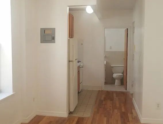 5th image of 123 E 102nd St APT 4C