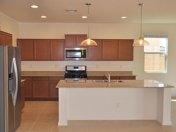 2nd image of 838 W Carlsbad Dr