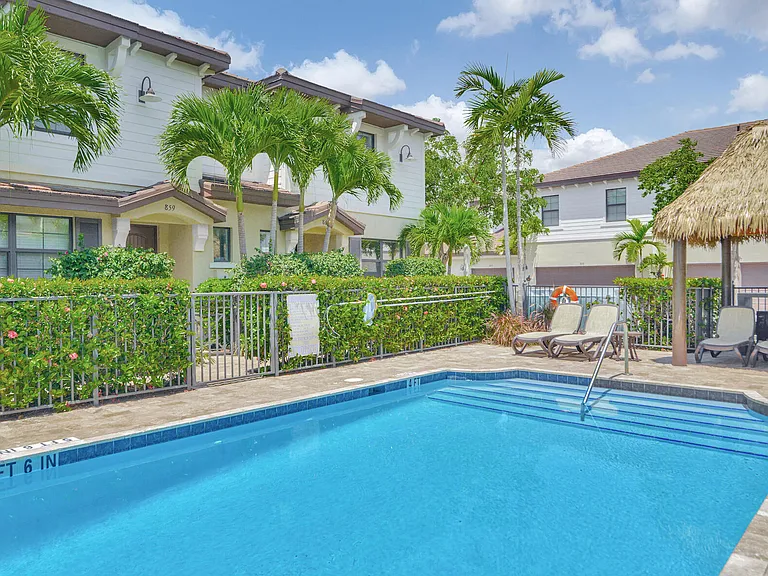 861 S Ocean Blvd — Photo 36