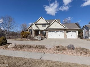 4839 Plumwood Dr, West Des Moines, IA 50265