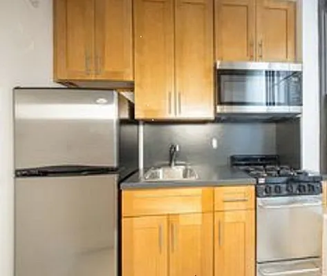 Rented by Balen Real Estate, LLC | media 10