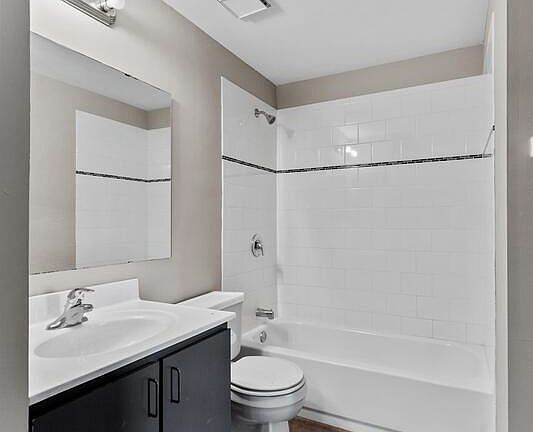 3rd image of 1642 S 39th St #3N