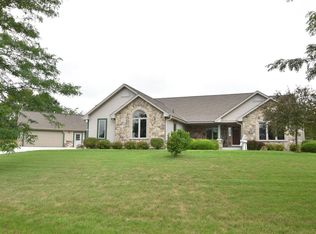 5166 Wildlife View Ct, Allenton, WI 53002