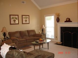 454 E Lawnwood Dr, Collierville, TN 38017