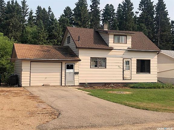 2nd image of 226 2nd AVENUE SE