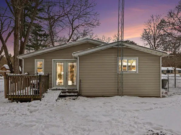 2427 Vanderbilt Ave, Portage, MI 49024