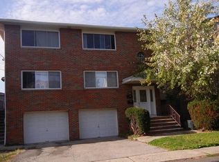 2419 6th St #2, Fort Lee, NJ 07024