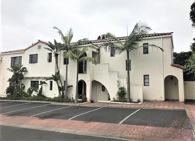 1st image of 2939 De La Vina St APT C