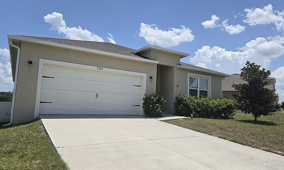 1st image of 9740 Black Walnut Dr