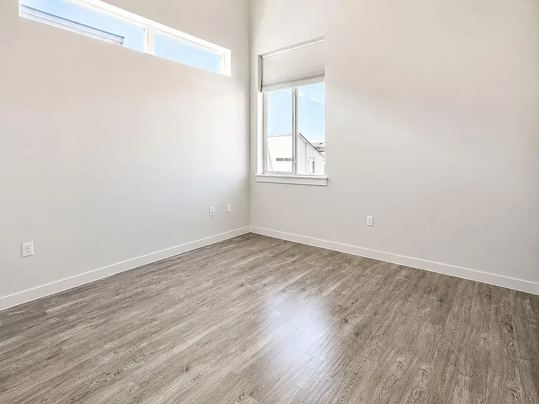 801 N Bluff Dr #40 — Photo 16