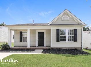 1718 Oakdale Green Dr, Charlotte, NC 28216
