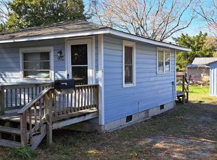 2306 Bay St, Morehead City, NC 28557