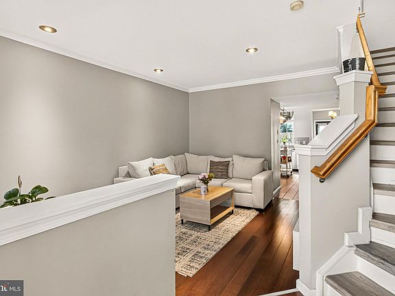 5th image of 12415 Selkirk Cir