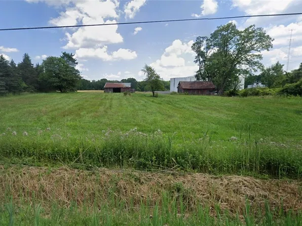 5193 Young Rd, Stow, OH 44224