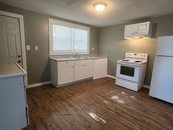 4th image of 3305 E Frierson Ave #A-b