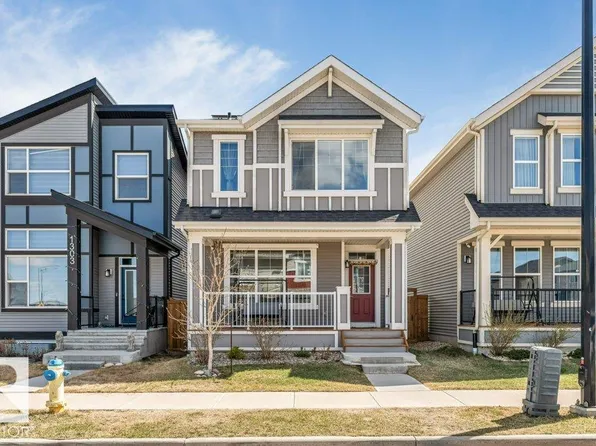 1305 Darby Way SW, Edmonton, AB T6W 4N3