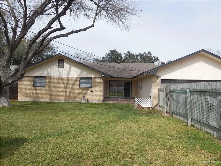 118 E Iris Ave — Photo 30