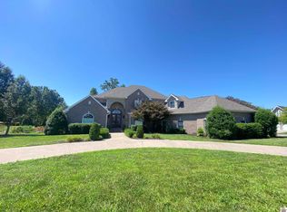1899 Kandi Kay Ln, Murray, KY 42071