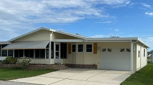 1st image of 204 Bougainvillea Ln