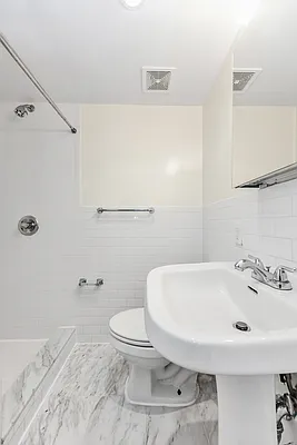 Rented by REAL New York | media 6