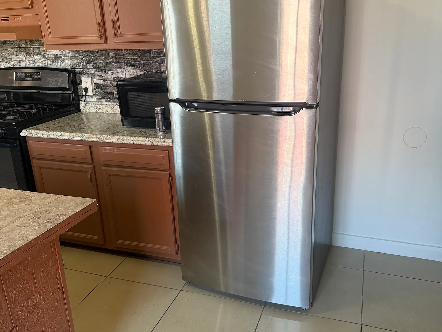 5 bed, $1,700 — Photo 4