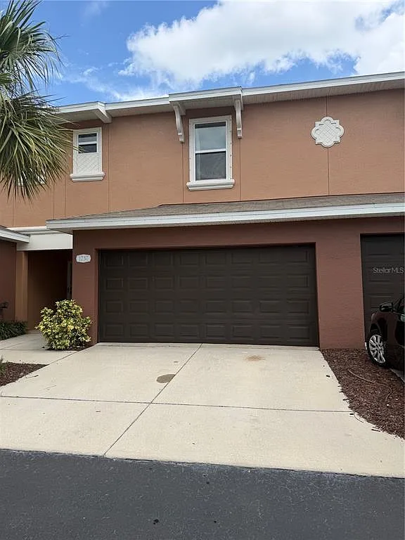 3 bed, 2.5 bath, 1602 sqft, $2,500 — Photo 1