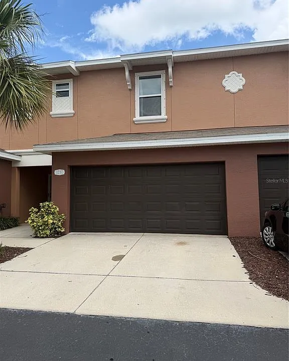 1737 Sommarie Way