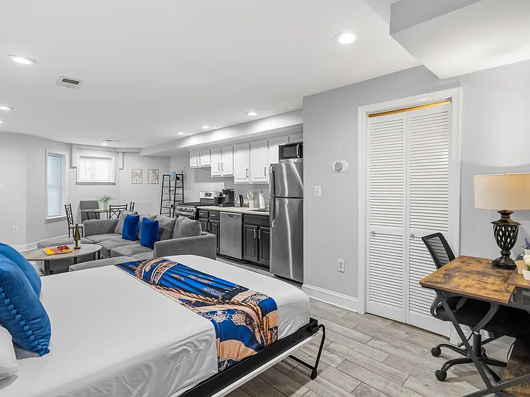 41 Florida Ave NW #B — Photo 8