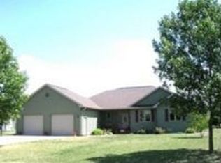 2149 Snowbird Ln, North Mankato, MN 56003