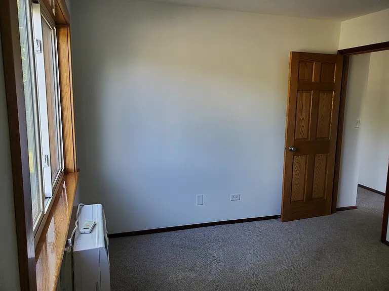 207 N Main St — Photo 8