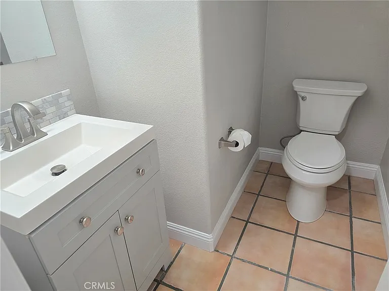 31361 Congressional Dr — Photo 25