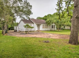 713 Inwood Dr, Bryan, TX 77802