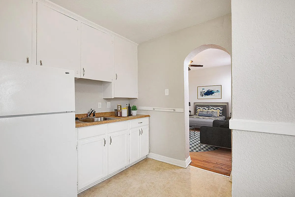 1401 High Street — Photo 3
