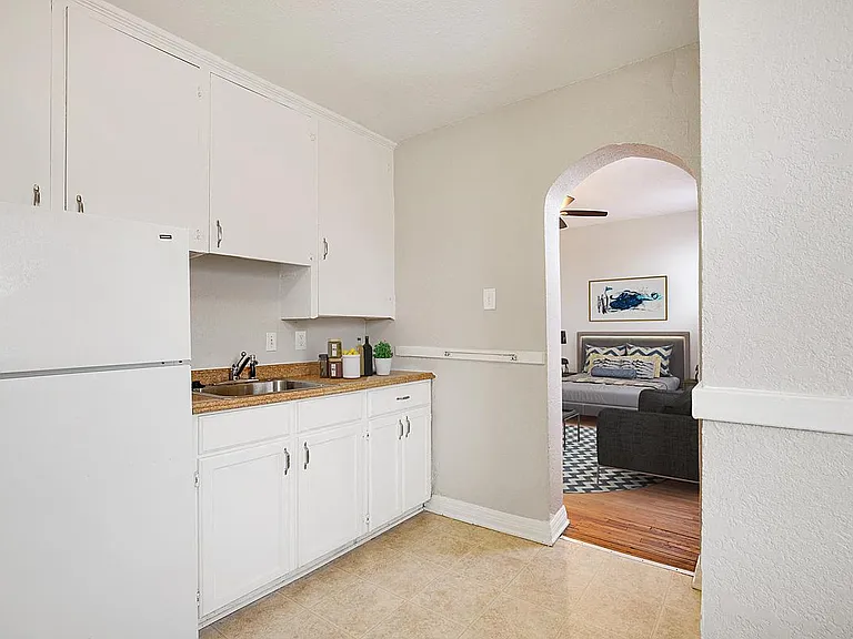 1401 High Street — Photo 3