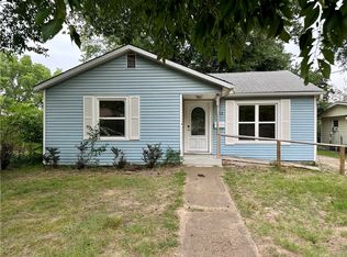 313 N 9th St, Rogers, AR 72756