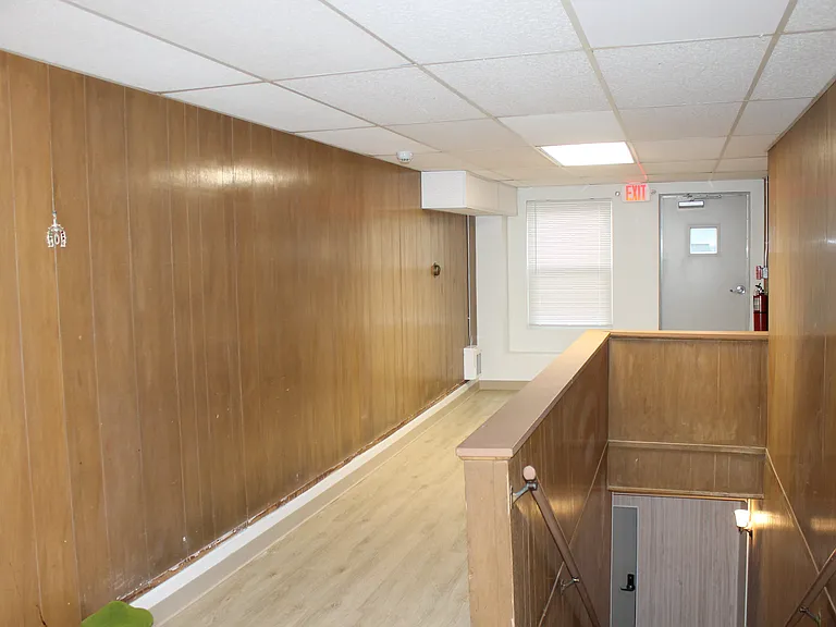 715 E State St #204 — Photo 6