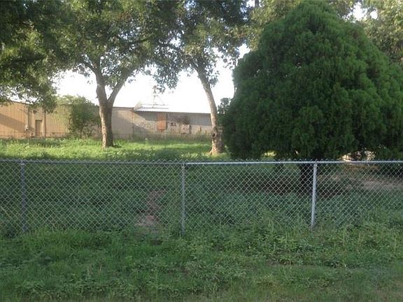 4th image of 233 W Gonzales Ave