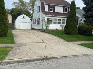 3906 Elmhurst Rd, Toledo, OH 43613