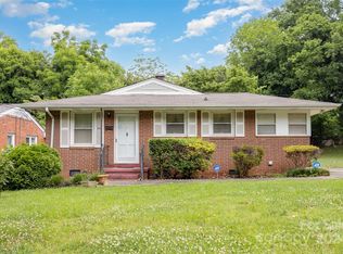 1916 Kennesaw Dr, Charlotte, NC 28216