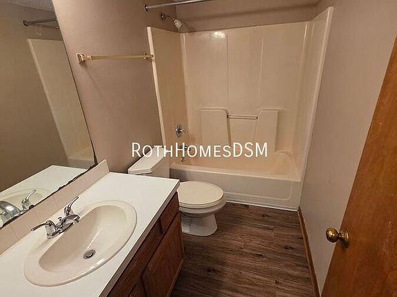 2nd image of 5501 S Union St