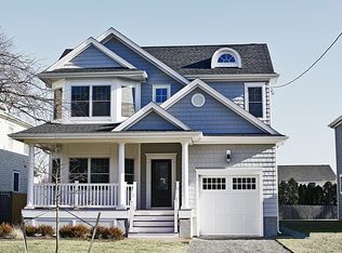 51 Center St, Rumson, NJ 07760