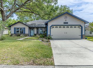 2063 Saint Martins Dr E, Jacksonville, FL 32246
