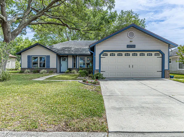 2063 ST MARTINS Drive E, Jacksonville, FL 32246