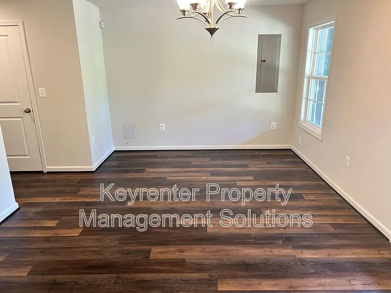 213 Willowshire Ct — Photo 5