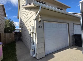 984 Beryl St, Mills, WY 82644