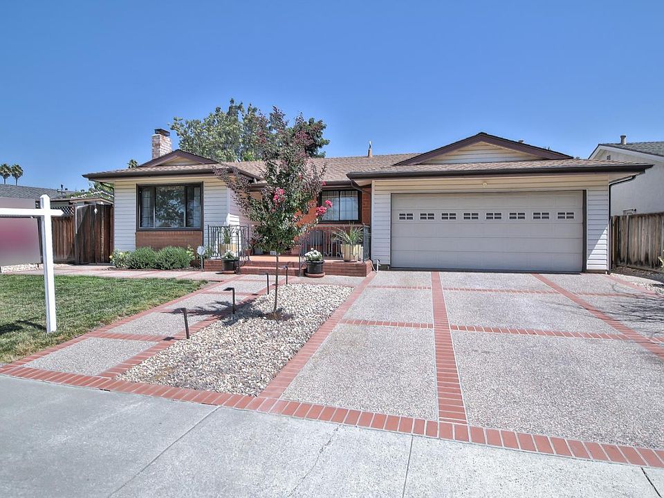 1st image of 6156 Ansdell Way